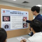 국립암센터 대학원생들의 전립선암 연구 포스터 발표 및 수상 장면